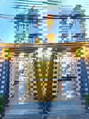 Chính chủ gửi bán nhà 1tret2lau q12