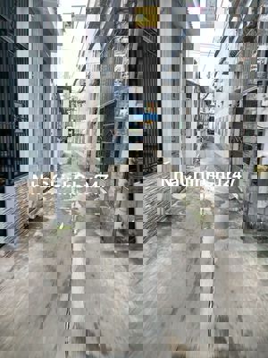 Nhà 9 chủ bán gấp không trung gian quảng cáo