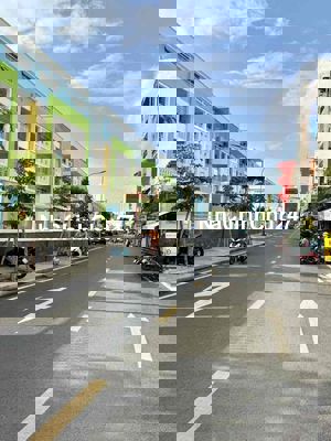 HÀNG HIẾM TÂN BÌNH – KẾ BÊN CƯ XÁ BẮC HẢI – 5 TẦNG BTCT – XE HƠI THÔNG