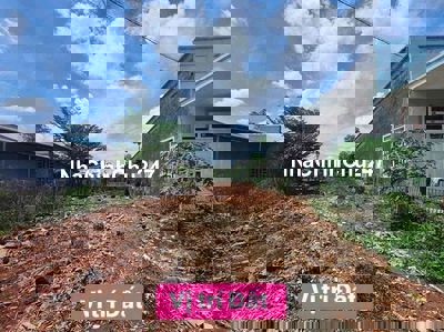 CHỦ GIẢM THÊM 500tr 1 LÔ ĐẤT MẶT NHỰA ẤP 4 XT