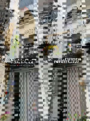 Mặt tiền nội bộ xe hơi thông cư xá tự do cmt8 DT:3,5x15 trệt 3 lầu st