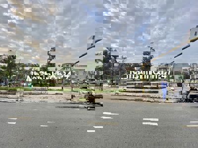 Bán lô đất 398m2 thổ - đường số 3 ngay cổng xe máy khu đô thị Vạn Phúc