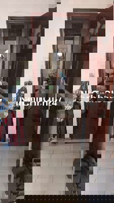 Nhà 4x16 ,2 tầng ,hẻm ôtô kế chợ Lạc Quang ,Trường Chinh Phan Văn Hớn