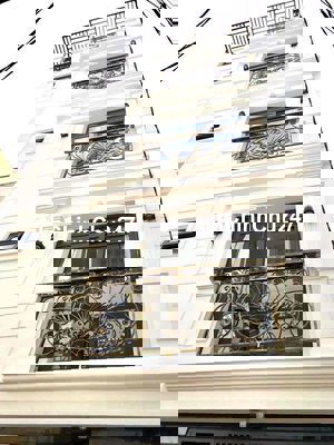 Chính chủ bán toà nhà sát mặt tiền đường phan xích long, 5 tầng 60m2