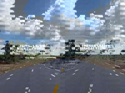 Bán đất mặt tiền đường 4 làn xe , giá chỉ bằng đất trong hẻm ở Đất Đỏ