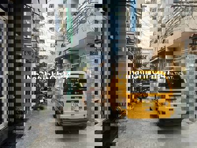 gia đình cần bán nhà để định cư tại Lê đức thọ p17 Nở hậu hẻm xe hơi