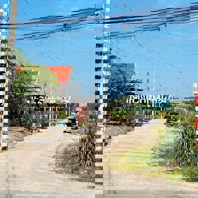 Bán đất chính chủ 300m2, xây dựng tự do, giá 560tr công chứng