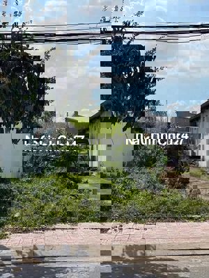 VỚI GIÁ 1TỶ65 CC GỬI BÁN ĐẤT TT TÂN AN,DT 204, CÁCH BV ĐA KHOA 3KM