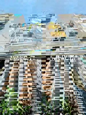 chính chủ nhà phan xích long- 4 tầng- hẻm ô tô- giá chỉ 8 tỷ