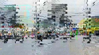 Bán Đất Trung Tâm Dĩ An Tặng Nhà C4 Đường Xe Hơi 4,5m