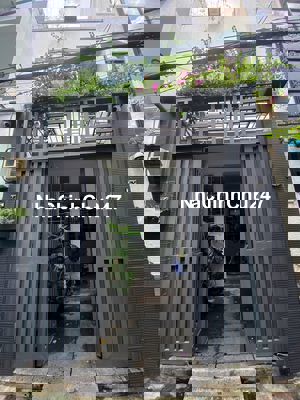 Chính chủ bán gấp nhà mới tại Cô Giang, P1, Phú Nhuận - full nội thất