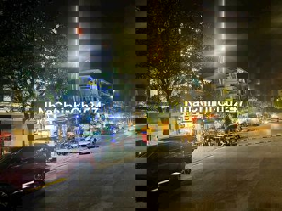 CHÍNH CHỦ CẦN BÁN TRỆT 2 LẦU MT ĐƯỜNG CHÍNH HIM LAM. DT 105M.