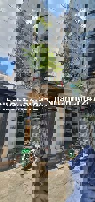 Nhà Phú Nhuận 30m2, 3 lầu, 4 PN, 3VS, chính chủ, bán nhanh