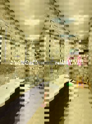 Chính chủ bán nhà mặt phố Đống Đa, Ba Đình, kinh doanh đỉnh, giá 23 tỷ