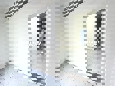 CHÍNH CHỦ - Bán nhà đường Trịnh Đình Trọng nhà sạch đẹp dọn vào ở ngay