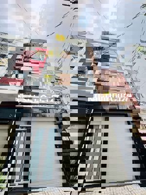 chính chủ bán gấp nhà 5 tầng hxh 10 m ngang 4 dài 12 sổ A4 phú nhuận