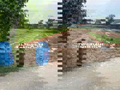 Đất chính chủ 187m2 giá 2tỷ5 sau Uỷ ban xã Thái Mỹ