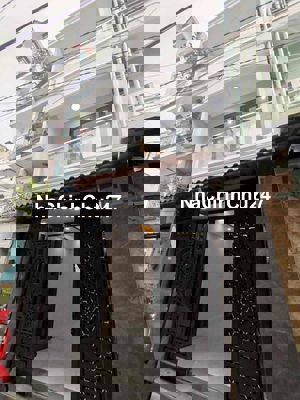 Bán nhà chính chủ Âu Dương Lân Quận 8, 42m2, 3 tầng, chỉ 6.65 Tỷ.