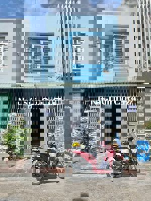 CHÍNH CHỦ GỞI BÁN NHÀ TT P. TÂN ĐÔNG HIỆP.DT 60,5M. NGANG 5M. GẦN CHỢ