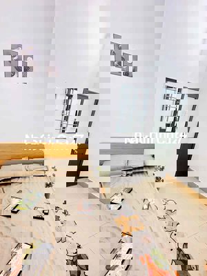 CHÍNH CHỦ CHDV 3PN + 1WC CÓ BAN CÔNG ĐẦY ĐỦ NỘI THẤT NGAY TRUNG TÂM