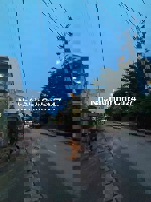 NHÀ1 ĐỜI CHỦ bán gần bệnh viện truyền máu huyết học, bình chánh, SHR