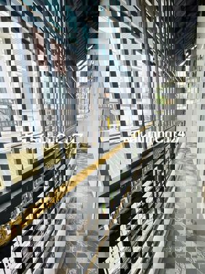 Nhà Đinh Tiên Hoàng-P3-BT-HXH thông-MT KD- giáp Q1-Chính chủ-SHR-2tầng