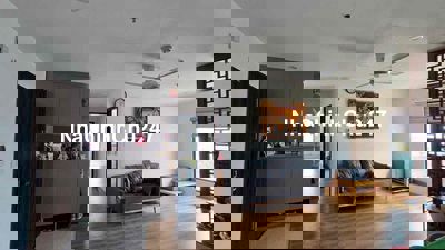 Chính chủ cần tiền hạ giá bán căn chung cư Lô góc đẹp, giá tốt