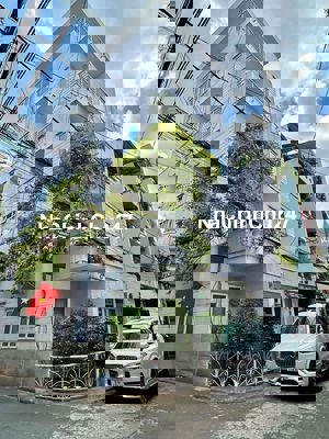 chính chủ bán 5,5 dài 11 hẻm xe hơi 4 tầng cách mạng tháng tám quận 3