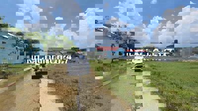 Chính chủ lô 150m2 đất full thổ đối diện xưởng may Phù Mỹ chỉ 610tr