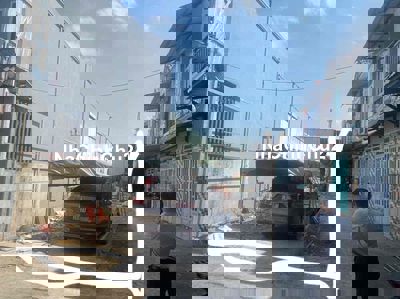 CHỦ NGỘP BANK- 180m2- Full Thổ Cư- Hẻm 8m- Khu dân cư Hiện Hữu. 3.4 Ty