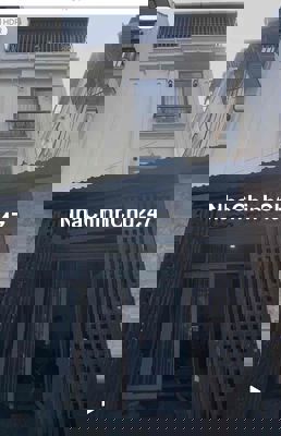 Chủ kẹt tiền bán căn góc 5mx8m 1 trệt 2 lầu ST hẻm xe tải