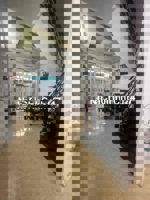 CHỦ GẤP BÁN GIẢM 600TR - NHÀ ĐẸP CÁCH MẶT TIỀN HUỲNH TẤN PHÁT 10M