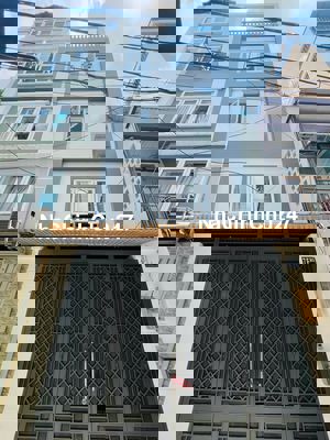 chính chủ bán nhà 82/31 Đinh Bộ Lĩnh, 3.5x10 5 tầng, 4pn chỉ 5.2 tỷ