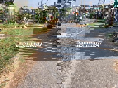 Chủ kẹt tiền cần ra gấp miếng đất gần chợ phước vinh DT11x42 giá 400tr