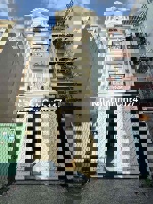 Giảm 700 Triệu Chủ Định Cư  - Gấp bán- Giáp Trung Tâm