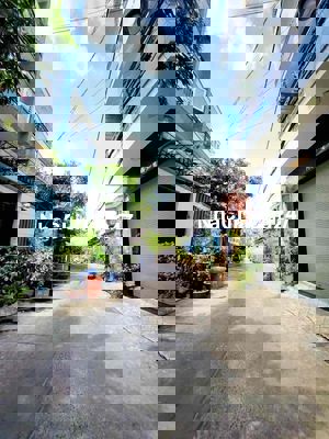 Chính chủ cần bán gấp nhà HXH Hương Lộ 2, 65m3, 4PN, nhỉnh 6x tỷ.