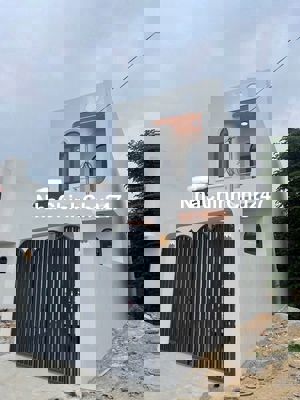 NHÀ CHÍNH CHỦ 2TẦNG FULL NỘI THẤT CHÁNH HIỆP,BÌNH DƯƠNG TPHCM GIÁ TỐT