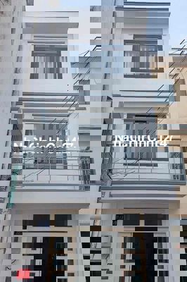 Chính chủ Bán Nhà 2Lầu hẻm 519//27/8 Âu Cơ.