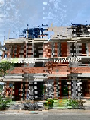 CHÍNH CHỦ BÁN NHANH SHOPHOUSE 2 MẶT TIỀN 115M2 GẦN CHỢ BÌNH CHÁNH