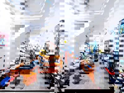 Chính chủ cần tiền nên cần bán gấp để xử lý việc nhà 4 tầng dân xây.