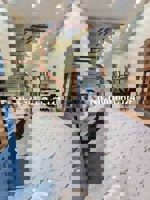 Bán nhà chính chủ Âu Dương Lân Quận 8, 62m2, 2 tầng, không quy hoạch.