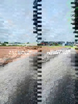 Chính chủ bán lô đất mặt tiền kế bên Vinhoms Hậu nghĩa