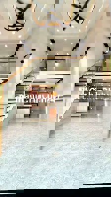 Bán nhà HXH vào nhà: 5,2x26m, SHR chính chủ