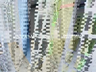 Nhà mới, chính chủ cần bán