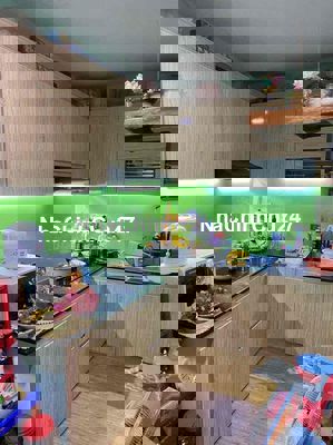 chính chủ bán nhà gác lửng CMT8 hướng Đông Nam