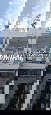 chính chủ bán nhà hẻm 1014/ CMT8 NH cho vay 1 tỷ