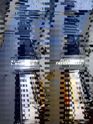 Bán nhà phố Nguyễn Khang Cầu giấy 35m2, xây 5 tầng sổ đỏ chính chủ