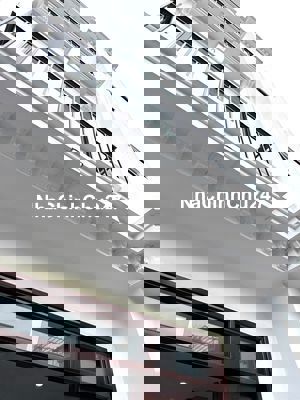 Nhà ở 32m2, 3 phòng ngủ khép kín, chính chủ, gần bãi ô tô