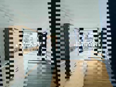 CHÍNH CHỦ STUDIO BANCOL FULL KÍNH ĐẦY ĐỦ NỘI THẤT NGAY TRUNG TÂM