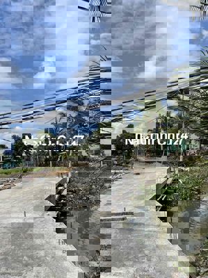 chính chủ cần bán lô đất hiếm view sông nằm ngay chợ Đức Hoà